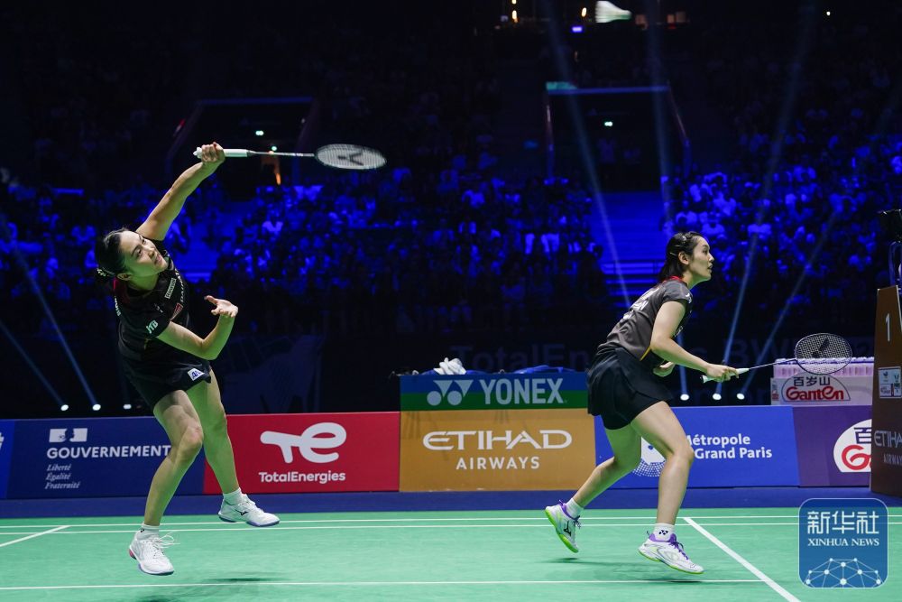 反映出他注 反映出他注